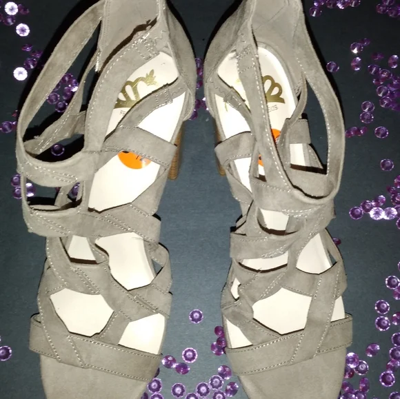 Strapped Hells - Picture 5 of 10